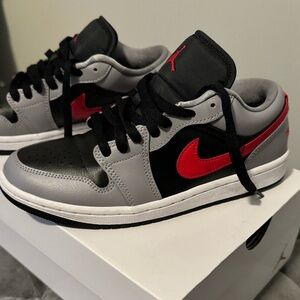 New with box Jordan AJ 1 Low
Women's